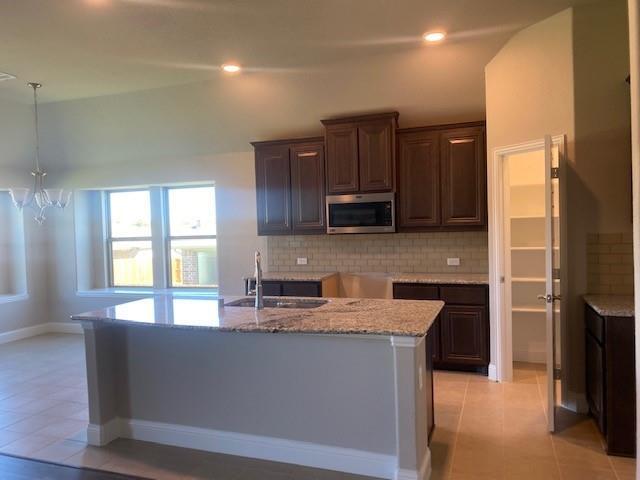 Building Photo - 2609 St Lawrence Dr