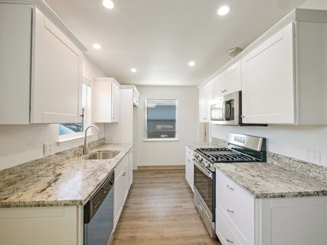 Building Photo - FOR RENT in Sacramento! 2533 Michelle Dr, ...