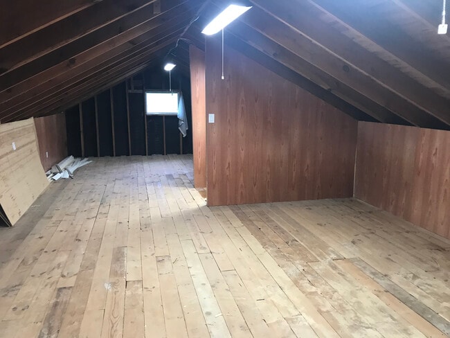 Unfinished Attic - 331 Green Briar Rd