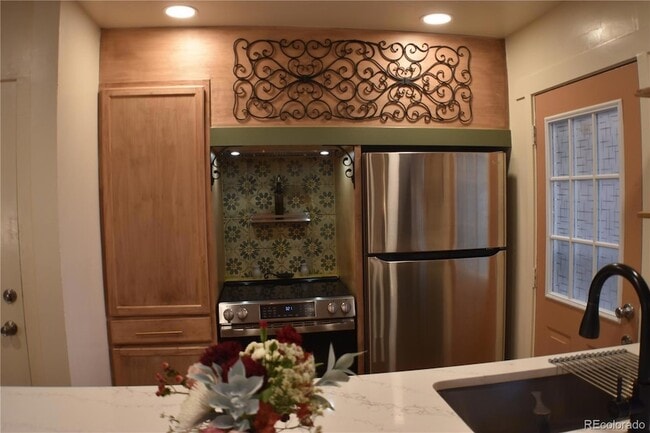 Building Photo - 1625 N Murray Blvd