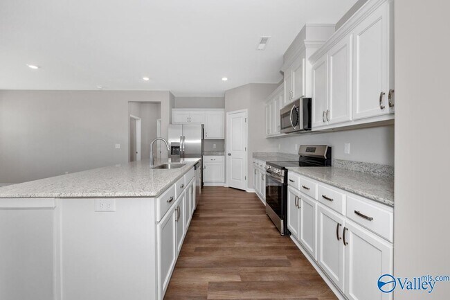 Building Photo - 103 Evergreen Ml Ln