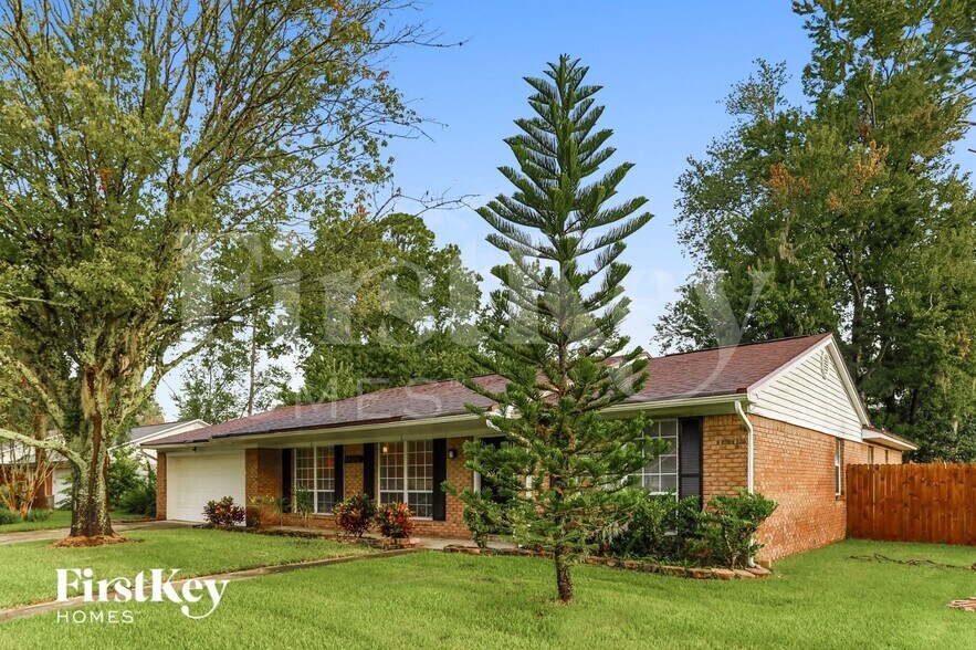 Building Photo - 1806 Alder Dr