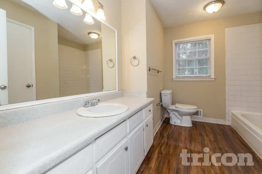 Building Photo - 4273 Ipwich Ct SW