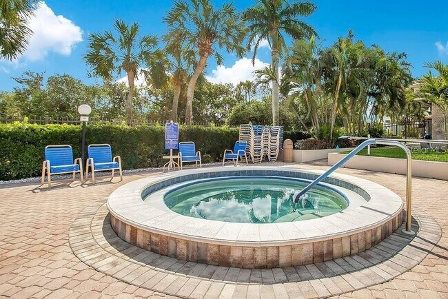 Building Photo - 1328 Pasadena Ave S