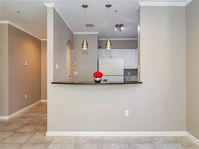 Building Photo - 5045 Fairways Cir