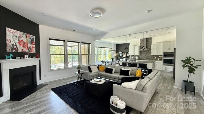 Building Photo - 11152 Limehurst Pl