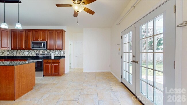 Building Photo - 2102 Big Pine Dr