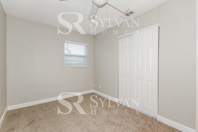 Building Photo - Spacious 3BR Home Awaits You!