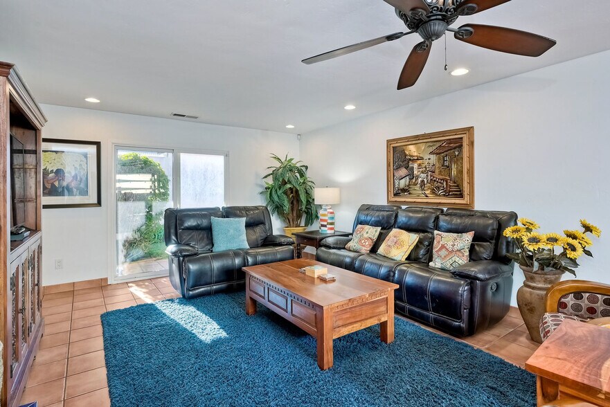 Building Photo - 5100 El Arbol Dr
