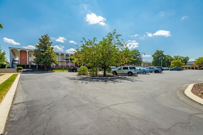 Building Photo - 2 Bedroom 2 Bath in Northshore