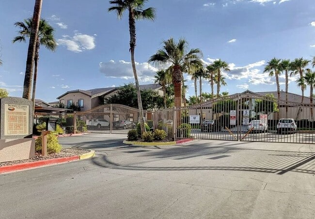 Building Photo - SOUTHWEST - SUNSET CLIFFS