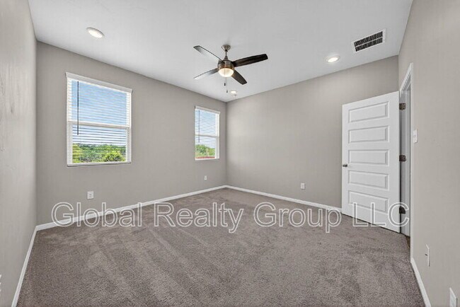 Building Photo - 13015 Red Elks Lks