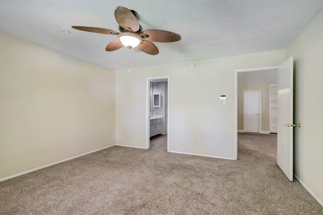 Building Photo - 3706 Haven Pines Dr