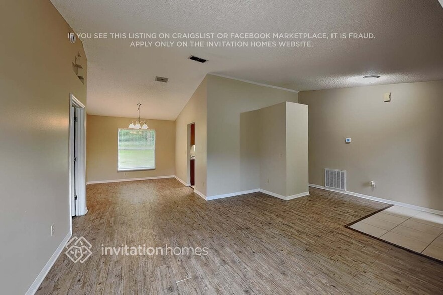 Building Photo - 2624 Lake Jackson Cir