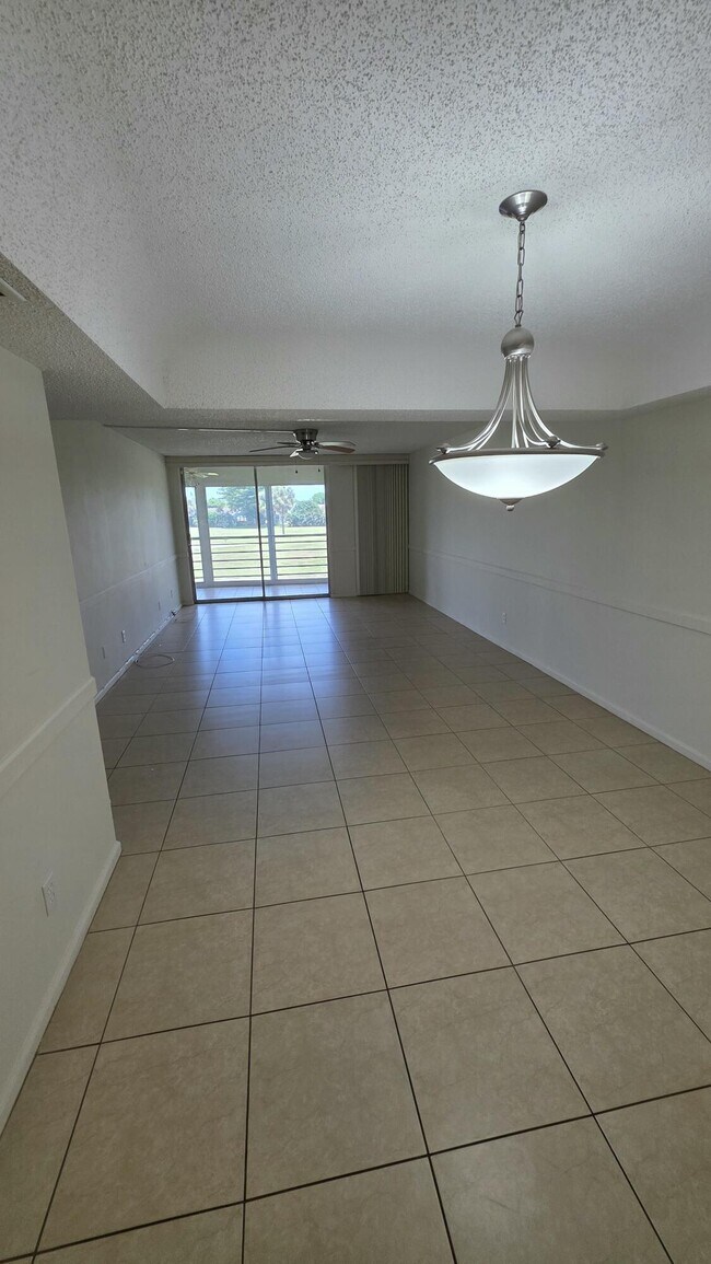 Building Photo - 23305 Barwood Ln N