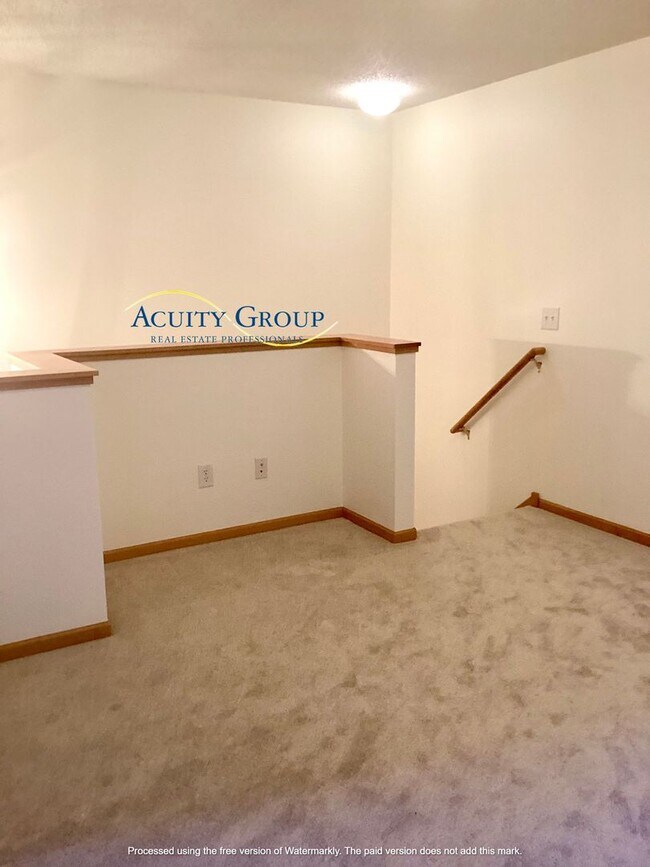 Building Photo - 2 BR, 1 1/2 BA Townhome Move in available as soon as 6/18/26!