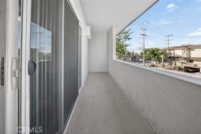 Building Photo - 232 N Verdugo Rd