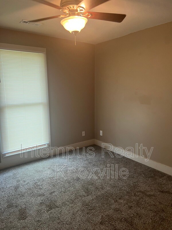 Building Photo - 229 Deaderick Ave