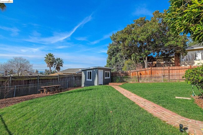 Building Photo - 24639 Leona Dr