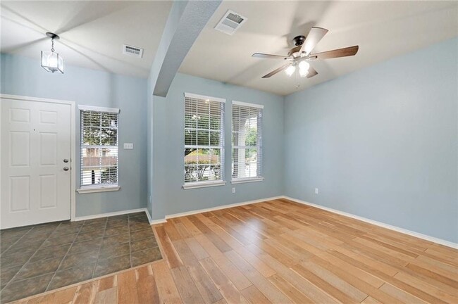 Building Photo - 932 Rusk Rd