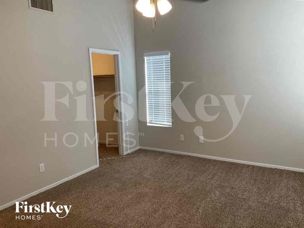 Building Photo - 8008 Revolver Ave