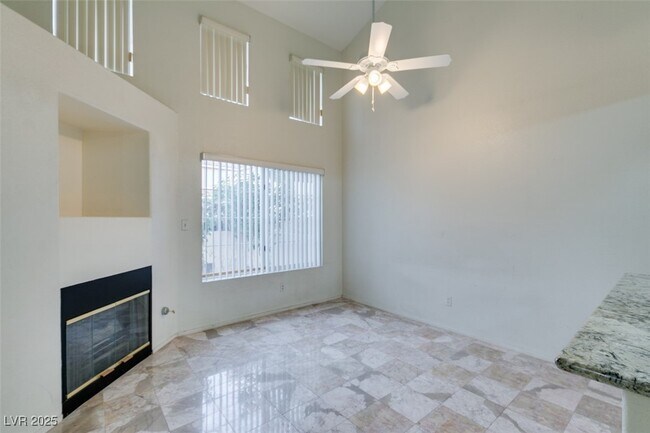 Building Photo - 48 Belle Essence Ave