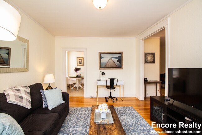 Building Photo - 1945 Commonwealth Ave