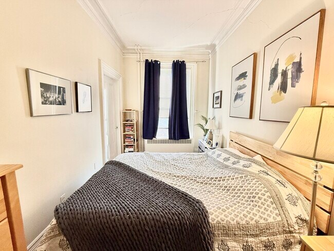 Building Photo - 177 Marlborough St