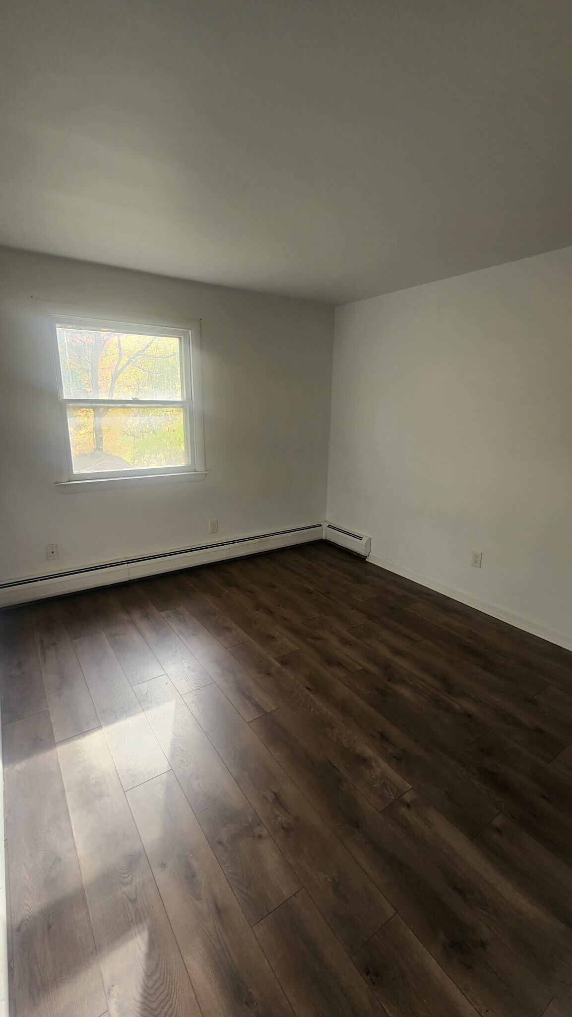 Building Photo - 1 Birchwood Dr