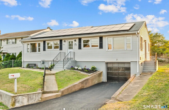 Building Photo - 280 Marion St