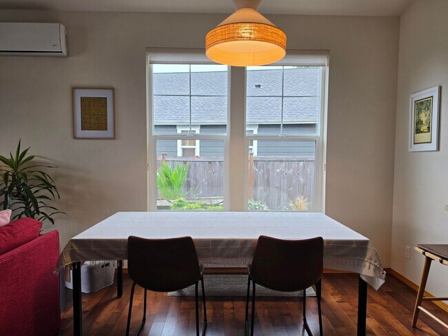 Building Photo - 3 Bedroom Rambler in Poulsbo's Chateau Ridge Neighborhood!