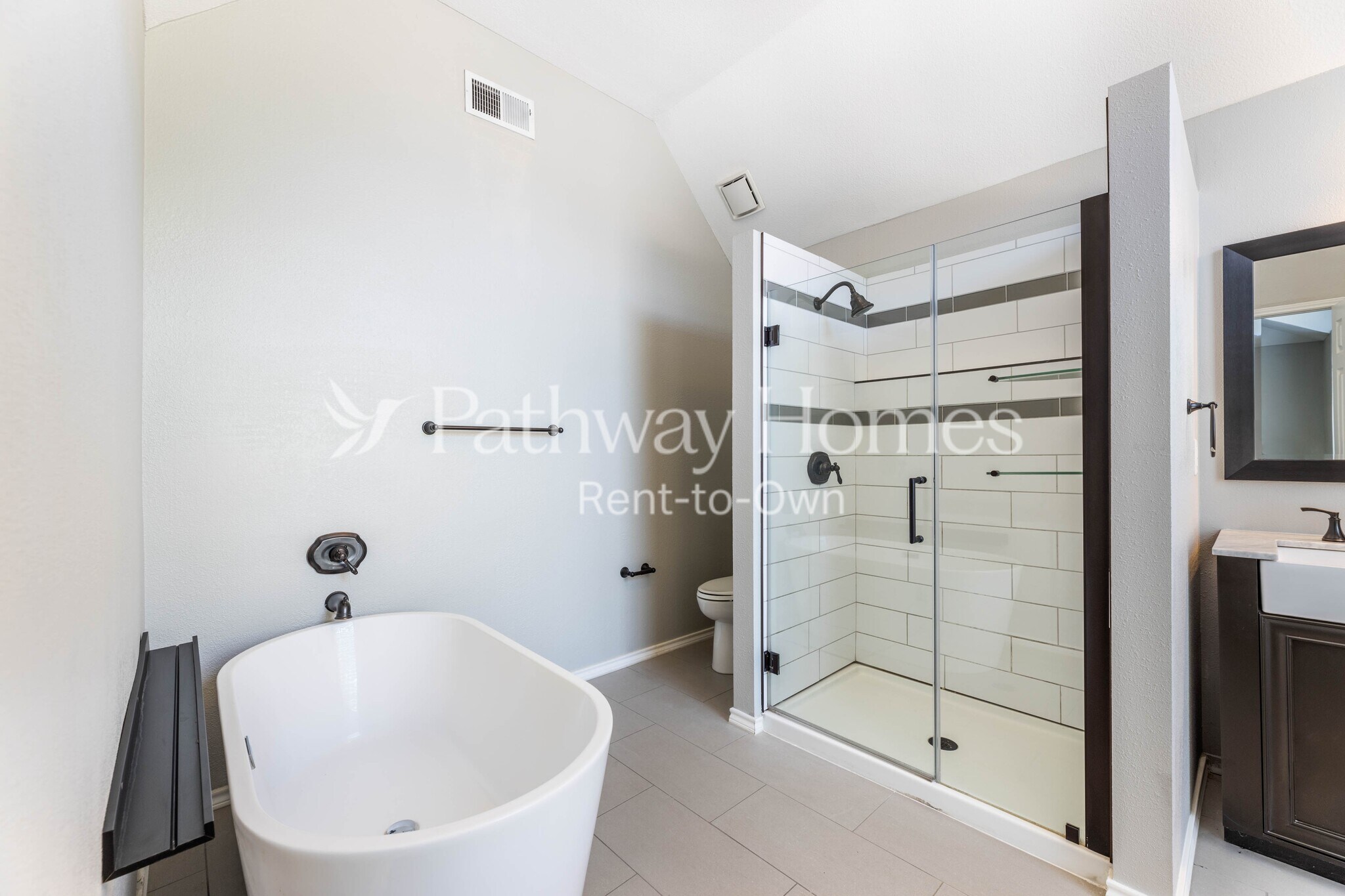 Building Photo - 629 Teakwood Dr