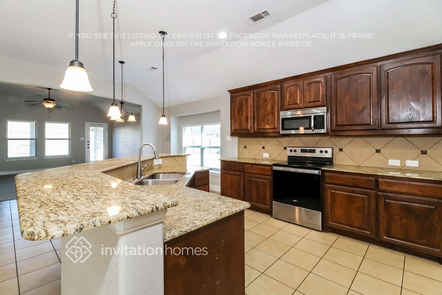 Building Photo - 105 Thorncreek Cir