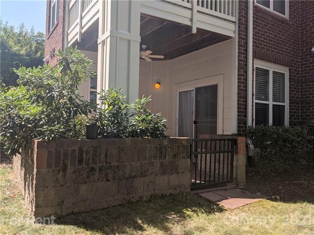 Building Photo - 915 Northeast Dr