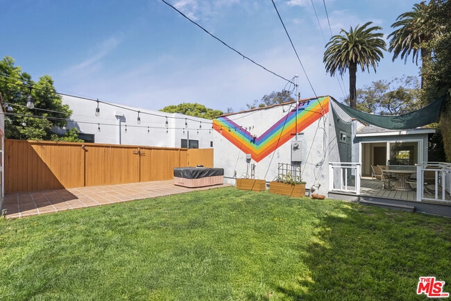 Building Photo - 2031 Glendon Ave