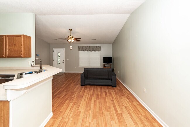 Building Photo - 3347 Walter Dr