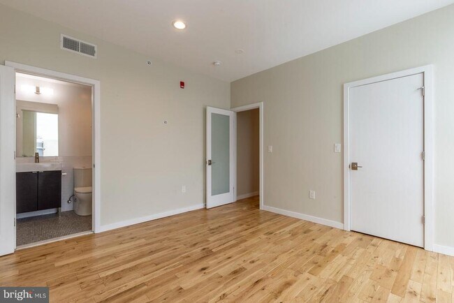 Building Photo - 1317 Frankford Ave