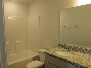 Building Photo - 11 Chalet Ct