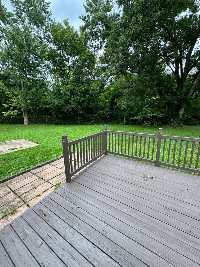 Building Photo - 4409 Sunnybrook Dr