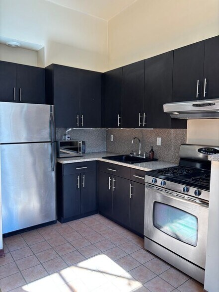 Building Photo - 159 W 121st St