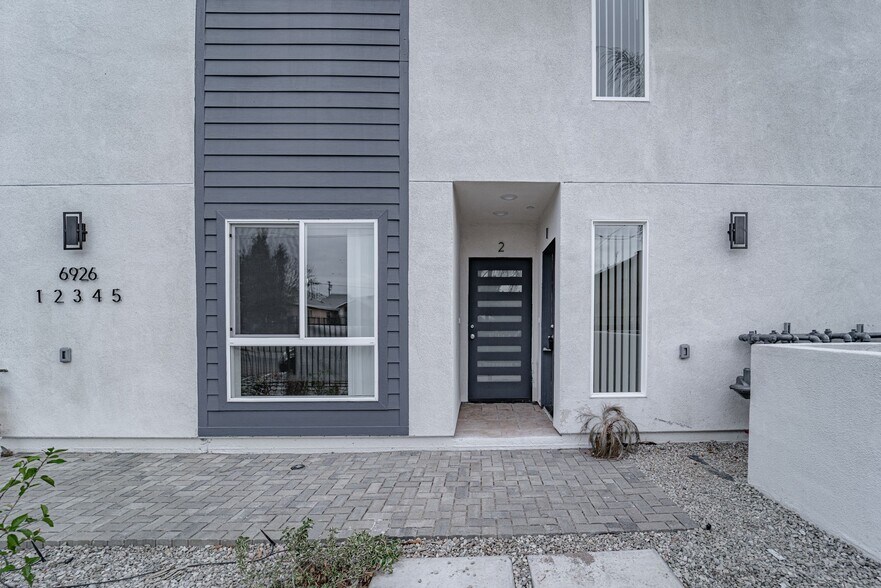 Building Photo - 6926 Morella Ave
