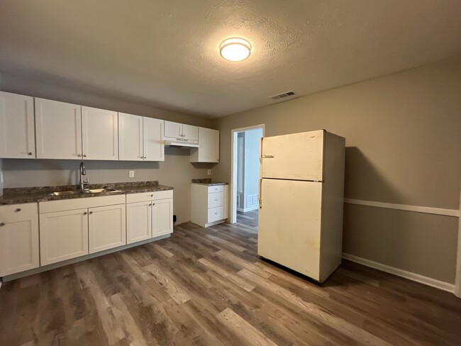 Building Photo - 2300 Welch Dr