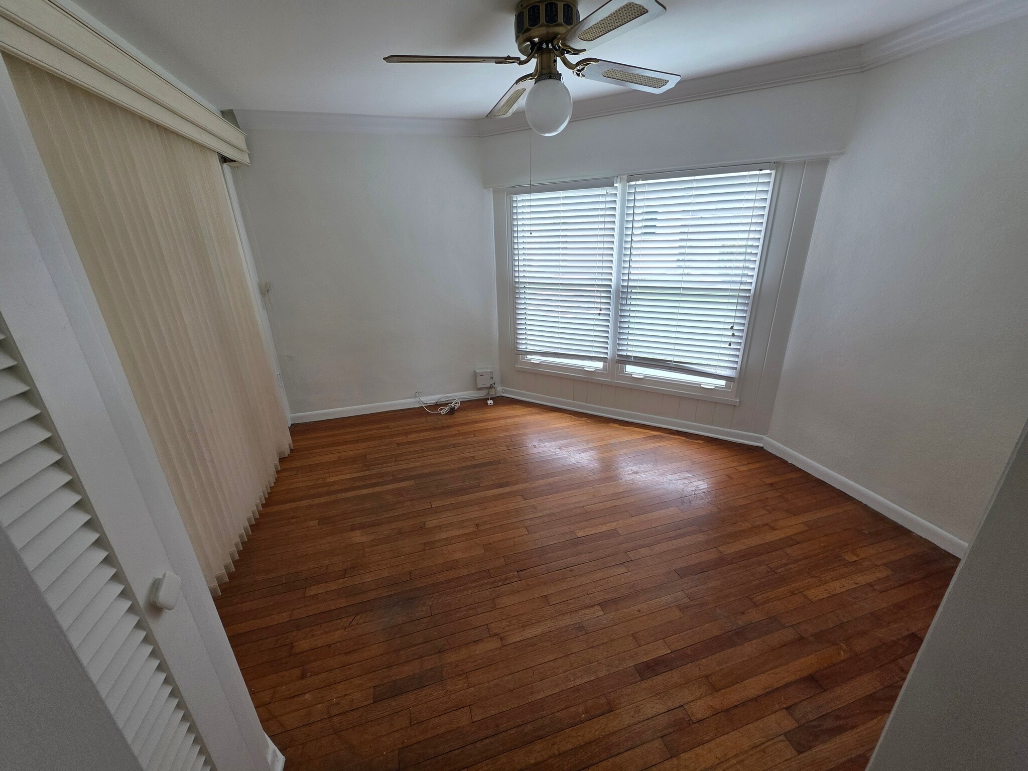 Building Photo - 1527 Tangerine St