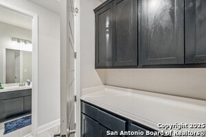 Building Photo - 355 Jereth