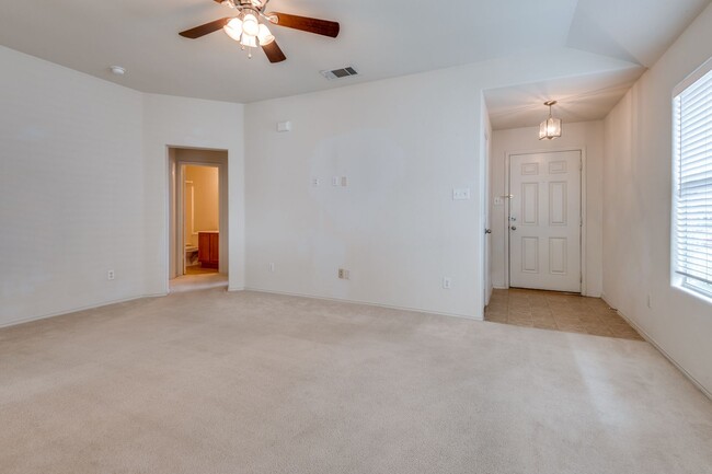 Building Photo - Charming 3-Bedroom Rental in Grand Prairie...