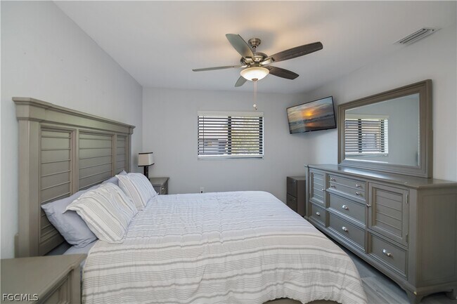 Building Photo - 4790 S Cleveland Ave