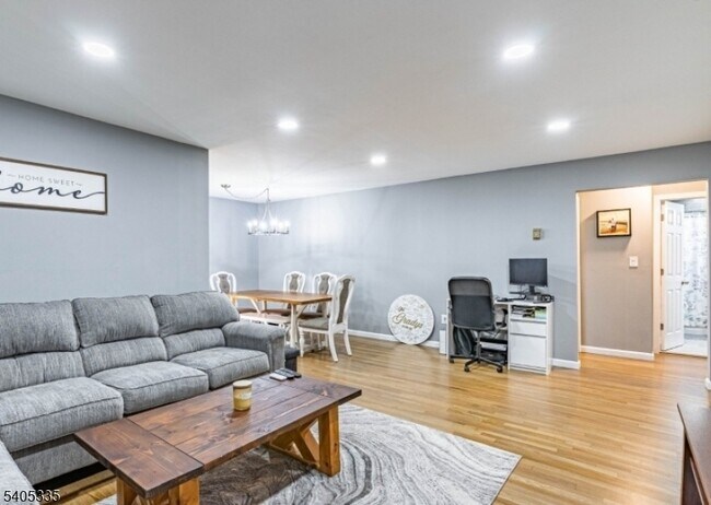 Building Photo - 320 South St