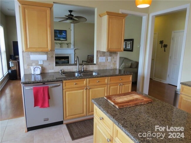Building Photo - 1003 Basin Ct