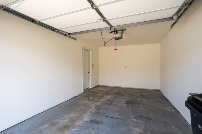 Building Photo - 2412-2414 Calder Ct.