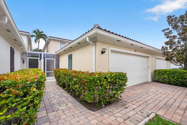 Building Photo - "Charming 4-Bedroom Townhouse Oasis on Barcelona Drive with 3 Full Baths – Spacious 1867 Sq. Ft. ...